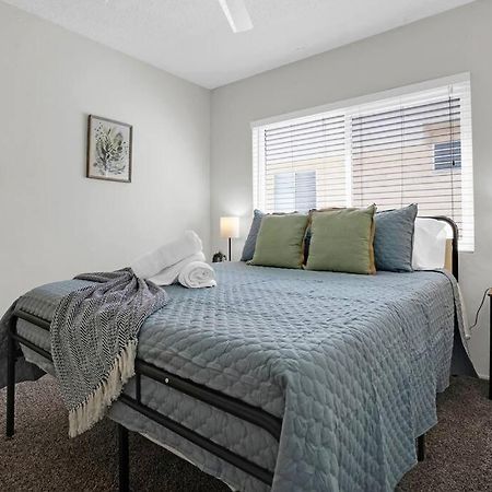 6Th Haven, Arcade, King Bed, Games, 1 Mile To Beaches 롱비치 외부 사진