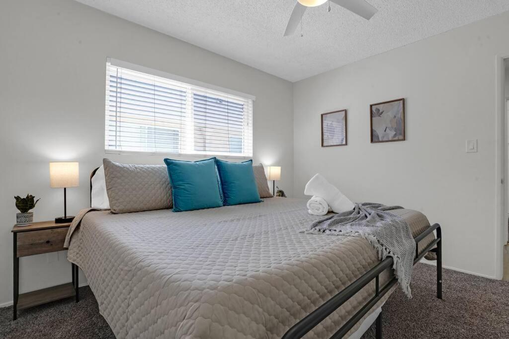 6Th Haven, Arcade, King Bed, Games, 1 Mile To Beaches 롱비치 외부 사진